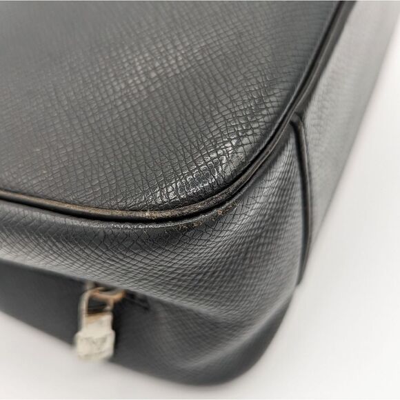 Louis Vuitton Trousse De Toilette - Picture 15 of 16